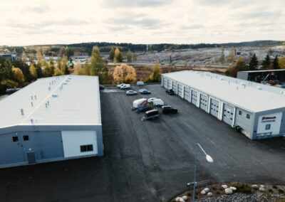 Hallit, Sipoo ja Lahti